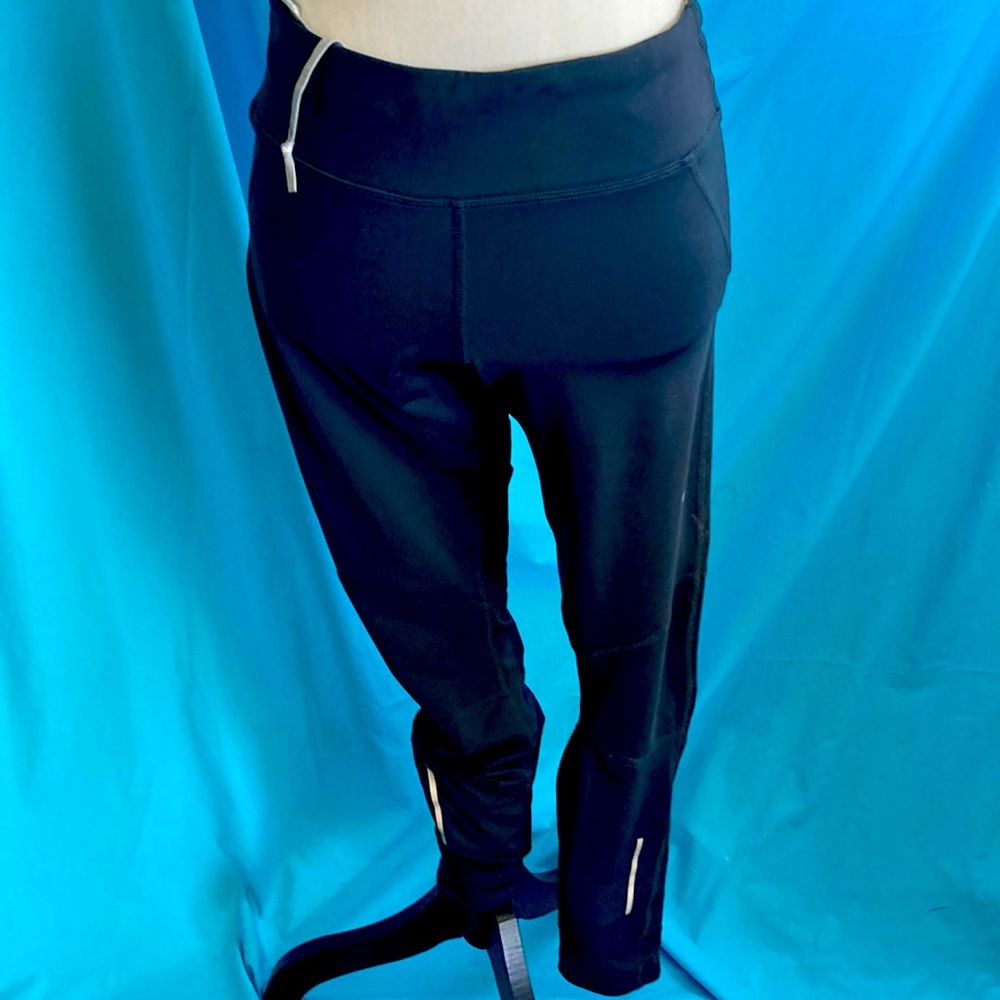 Grey Nike long runners pants! So much detail!! (3 pockets!!)